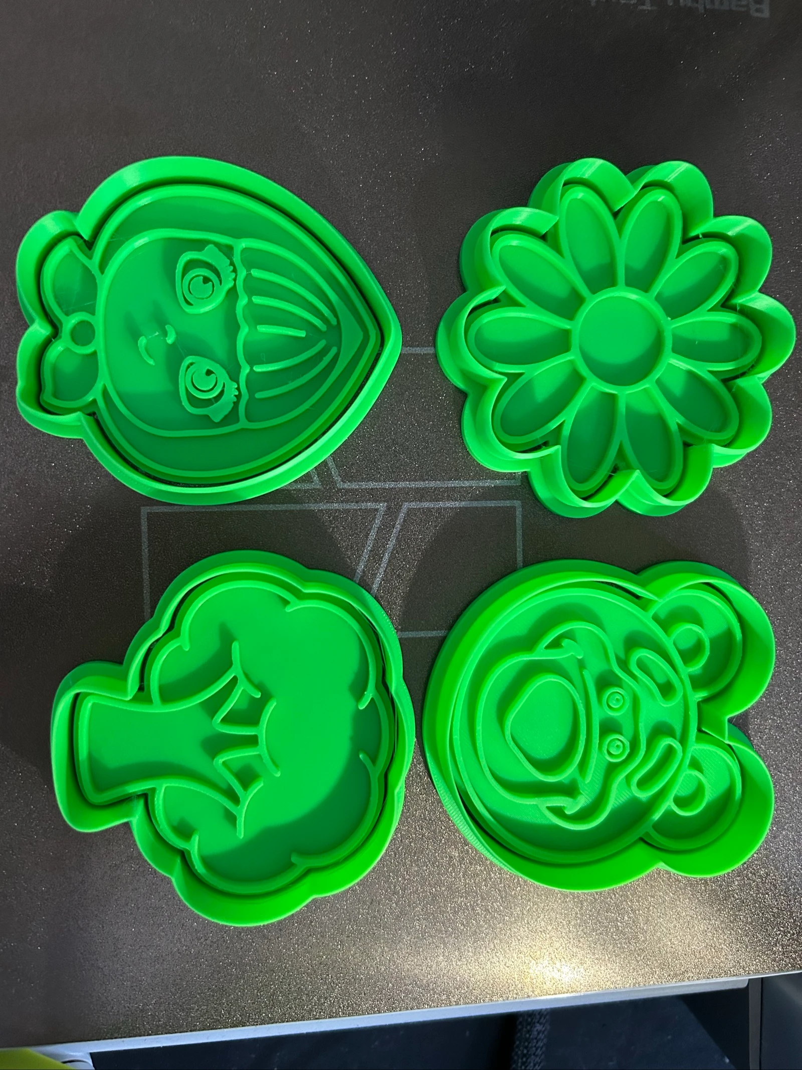 mascha en de Beer cookie cutters